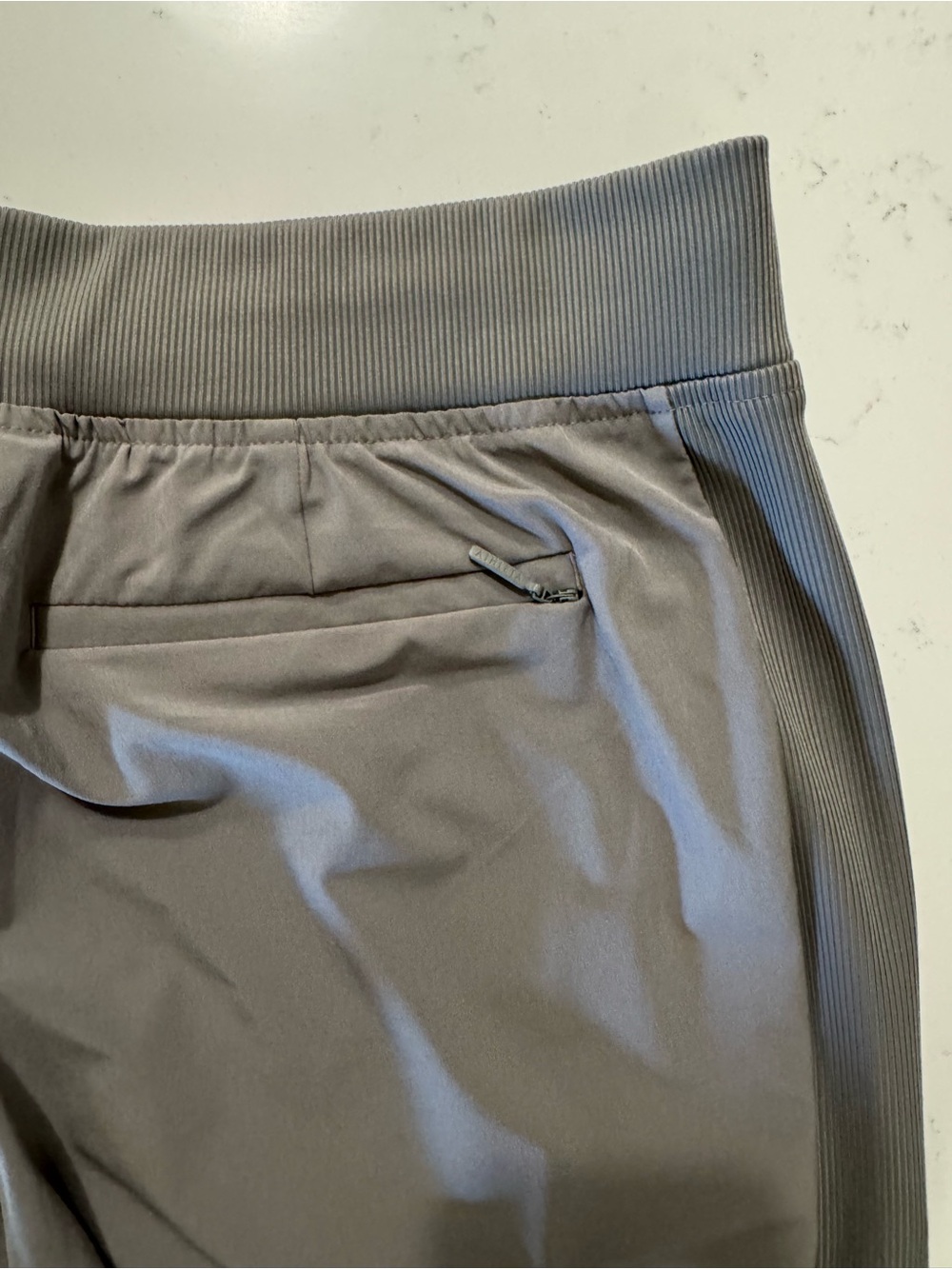 Athleta Brooklyn Ankle Pants Gray Mid Rise Stretch Size 10 - Picture 9 of 9